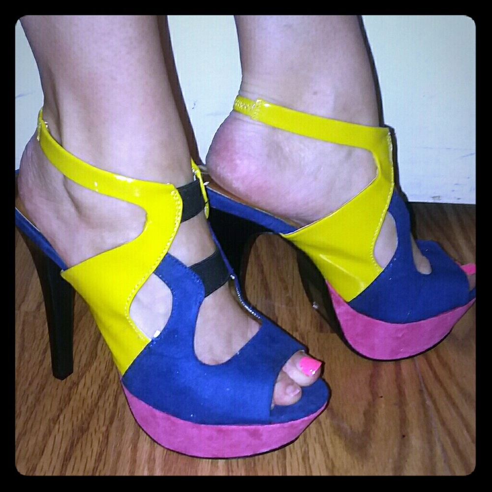 Paprika Heels Size 8